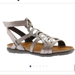 Naot Leather Metallic Gladiator Silver NWB